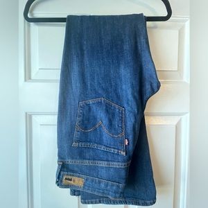 Levi's Demi curve silhouette, classic rise, boot cut